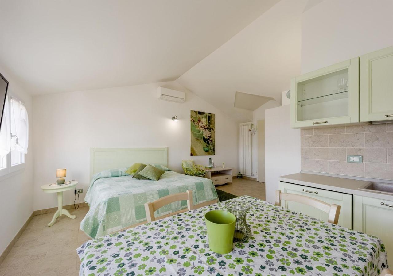 Agriturismo Le Girandole Diano Marina Eksteriør billede